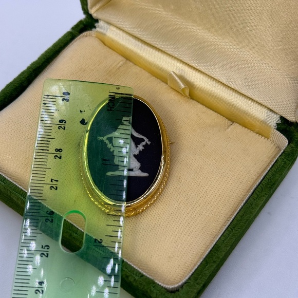VERY RARE Black bassalt Wedgwood cameo gold filled pin brooch pin pendant - Picture 5 of 11